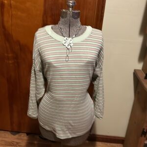 PLUS SIZE , crew neck, long sleeved tunic.